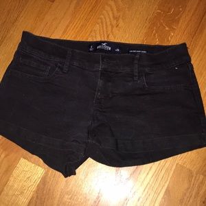 Black Hollister shorts